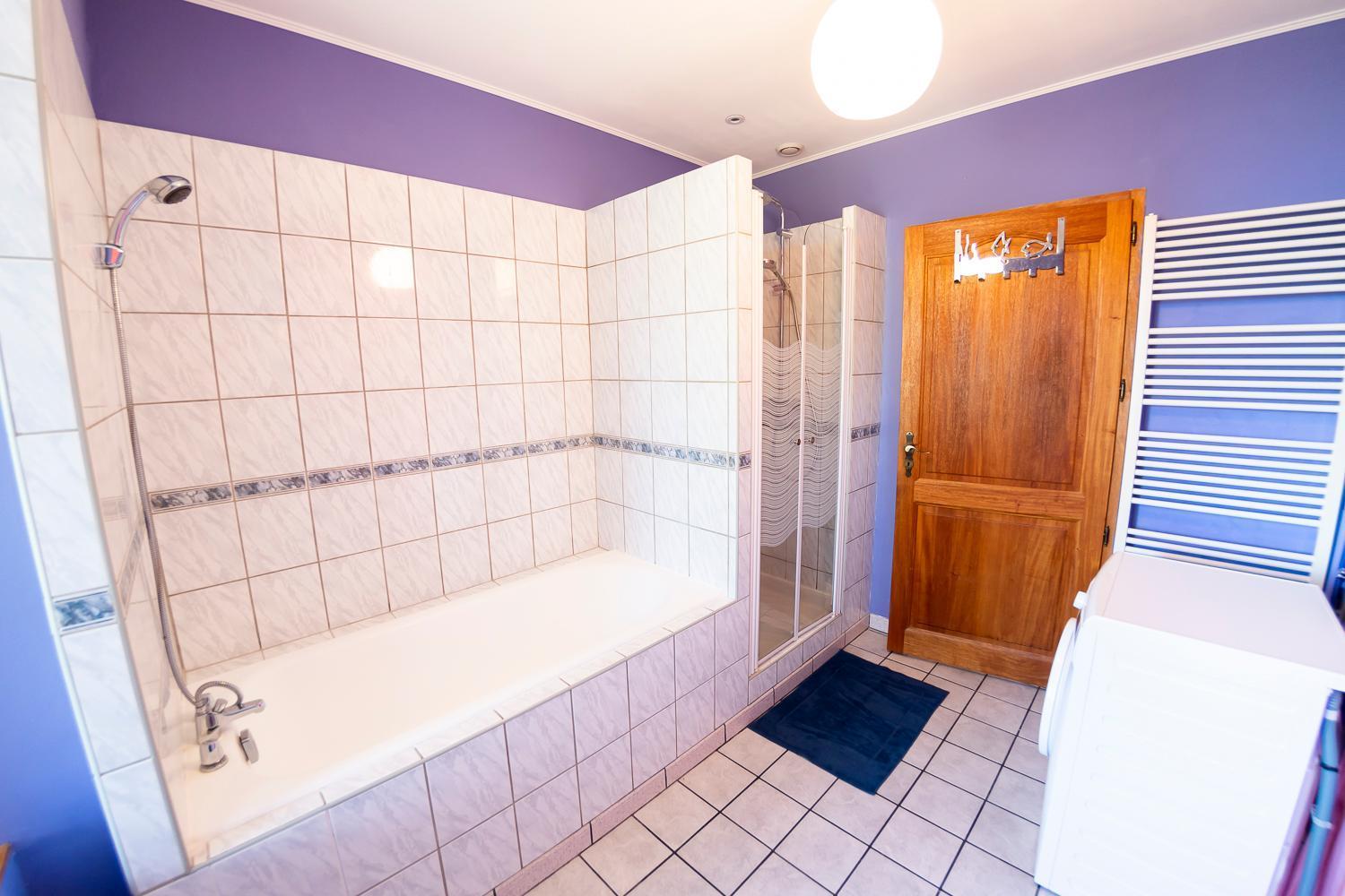 L'Enchantraine - Gite Tout Confort Et Tarif Tout Inclus - Appartement Spacieux Et Accueillant Sur Epinal Bagian luar foto