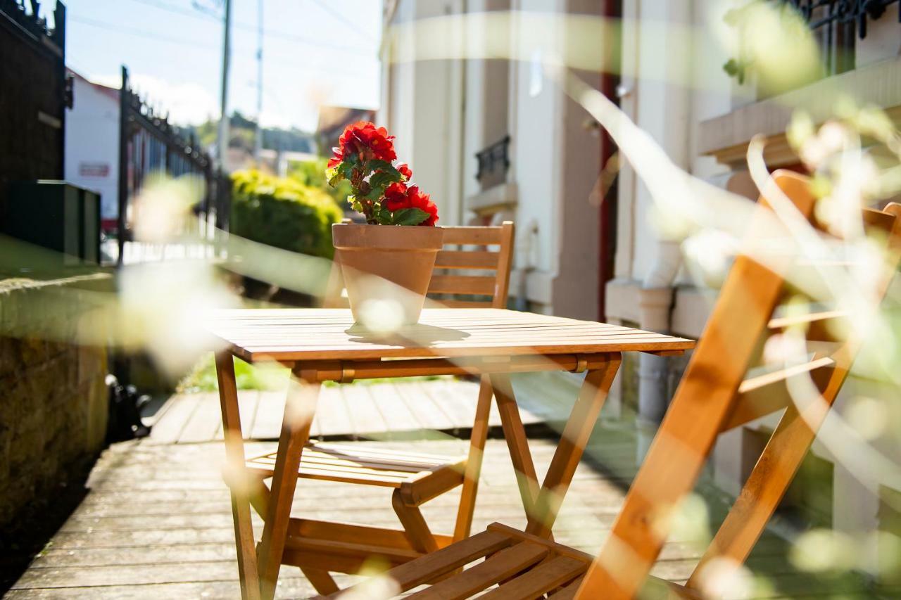 L'Enchantraine - Gite Tout Confort Et Tarif Tout Inclus - Appartement Spacieux Et Accueillant Sur Epinal Bagian luar foto