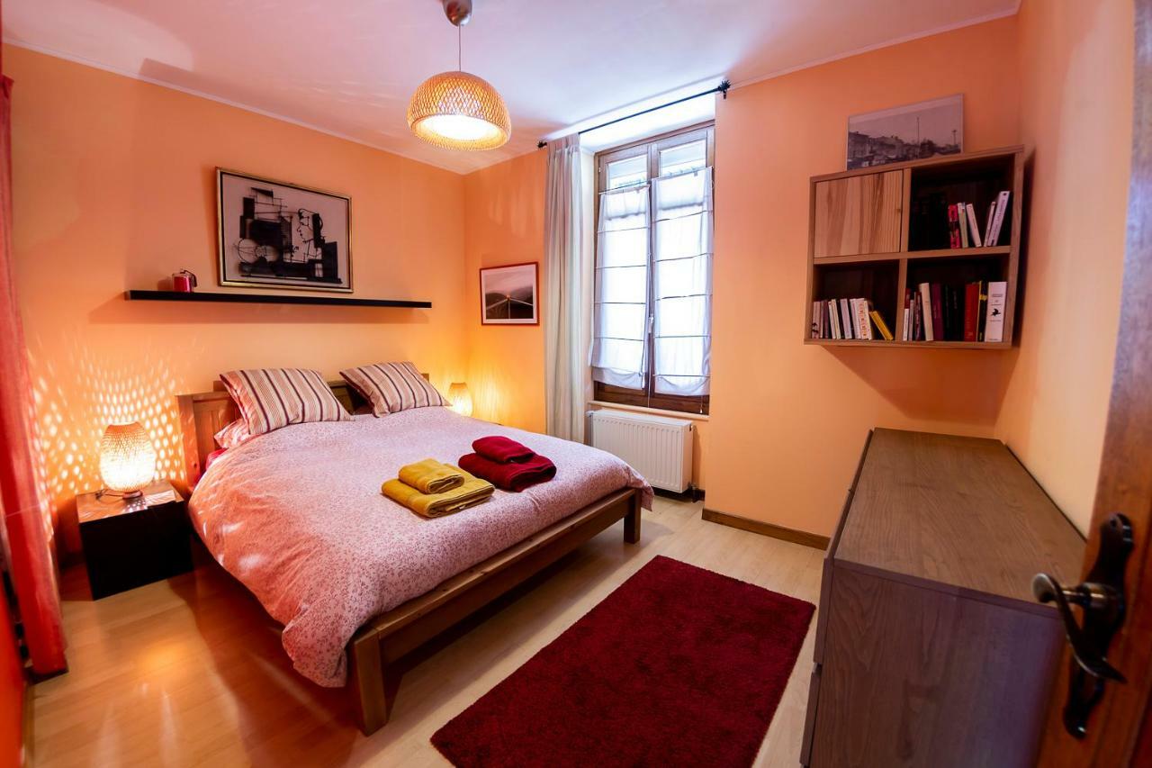L'Enchantraine - Gite Tout Confort Et Tarif Tout Inclus - Appartement Spacieux Et Accueillant Sur Epinal Bagian luar foto