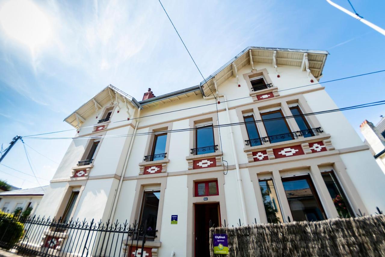 L'Enchantraine - Gite Tout Confort Et Tarif Tout Inclus - Appartement Spacieux Et Accueillant Sur Epinal Bagian luar foto